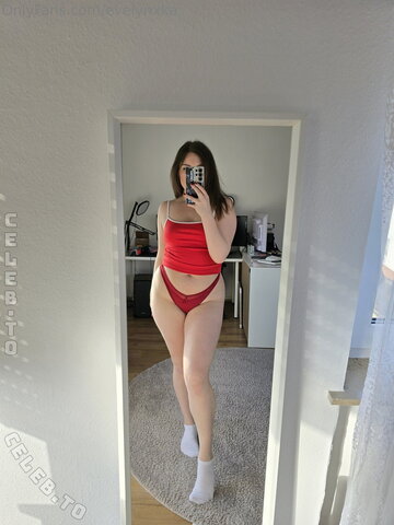 Evelynxka nude photo 47
