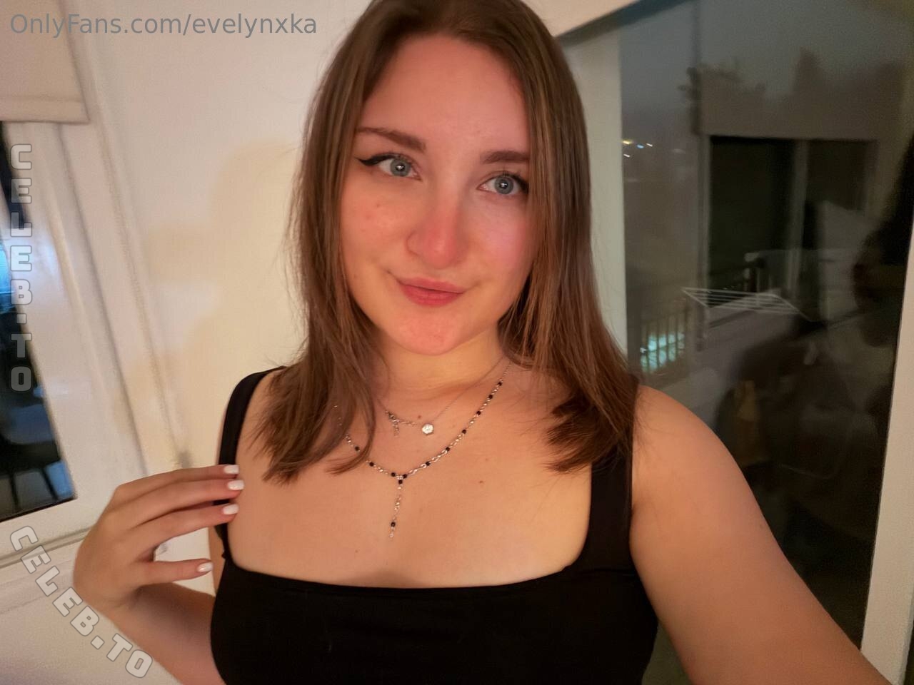 Evelynxka nude photo 7