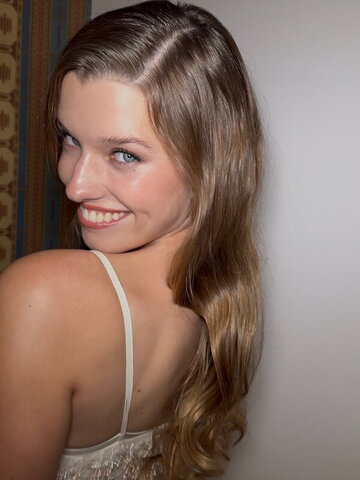 Ever Anderson New (6 photos)