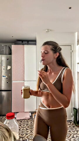 Ever Anderson Hot (6 photos)