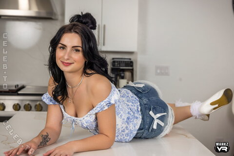 Evie Christian nude photo 20