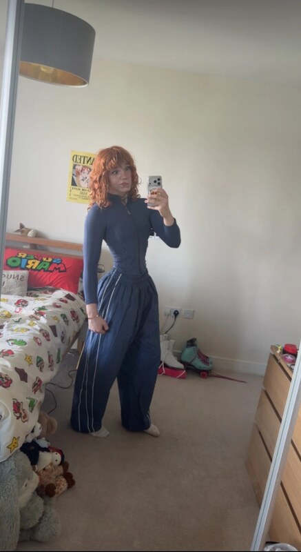 eviedotgym nude photo 6