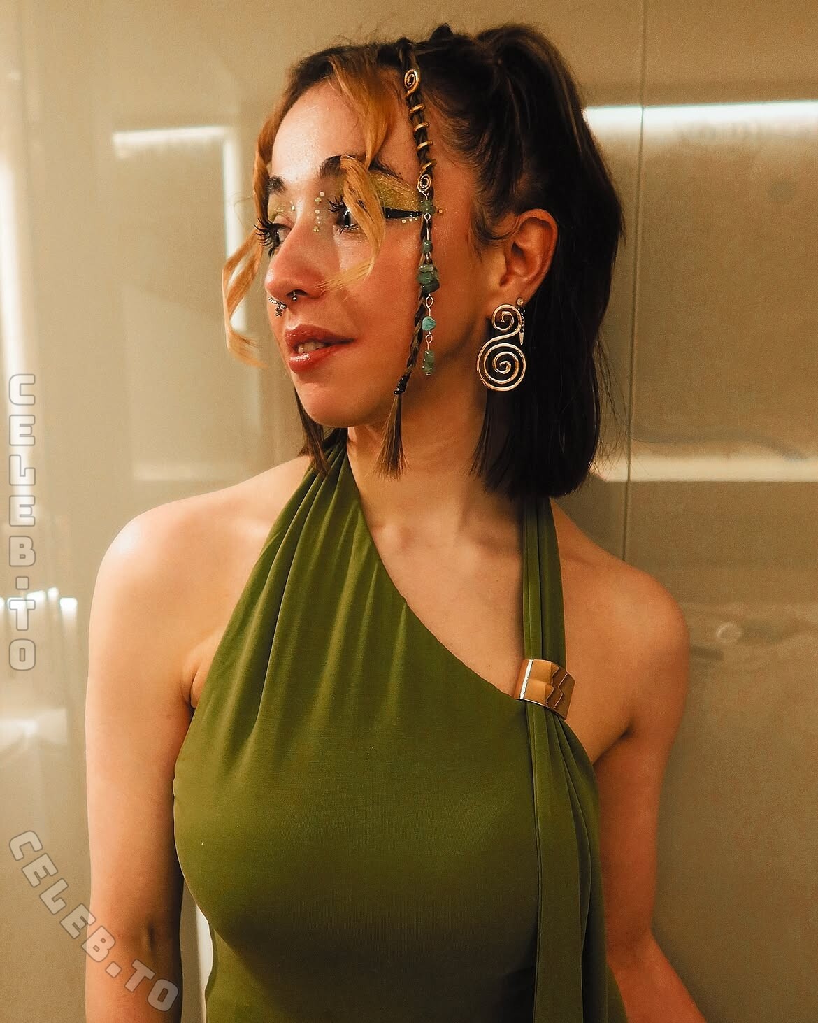 eviemeg nude photo 2