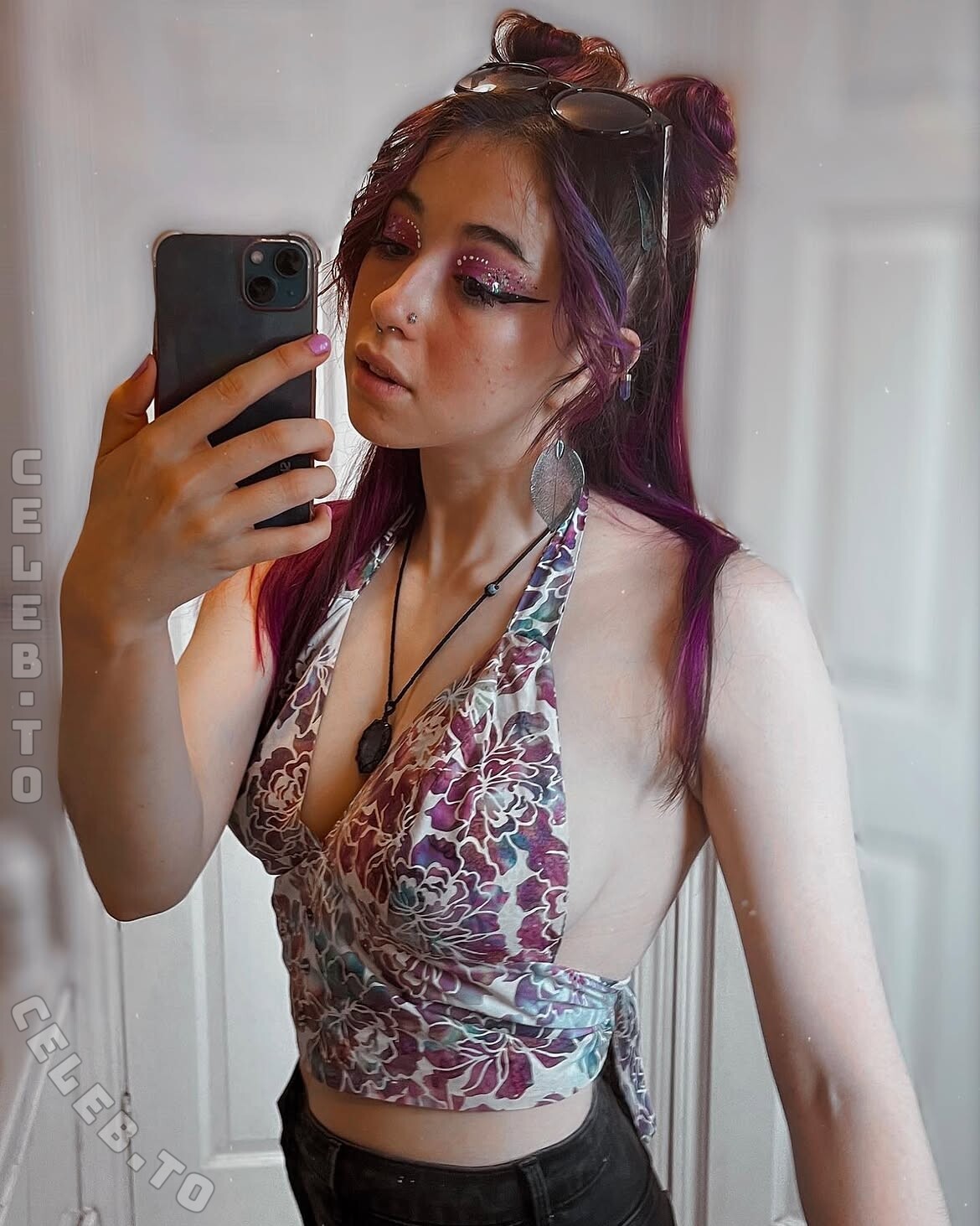 eviemeg nude photo 4