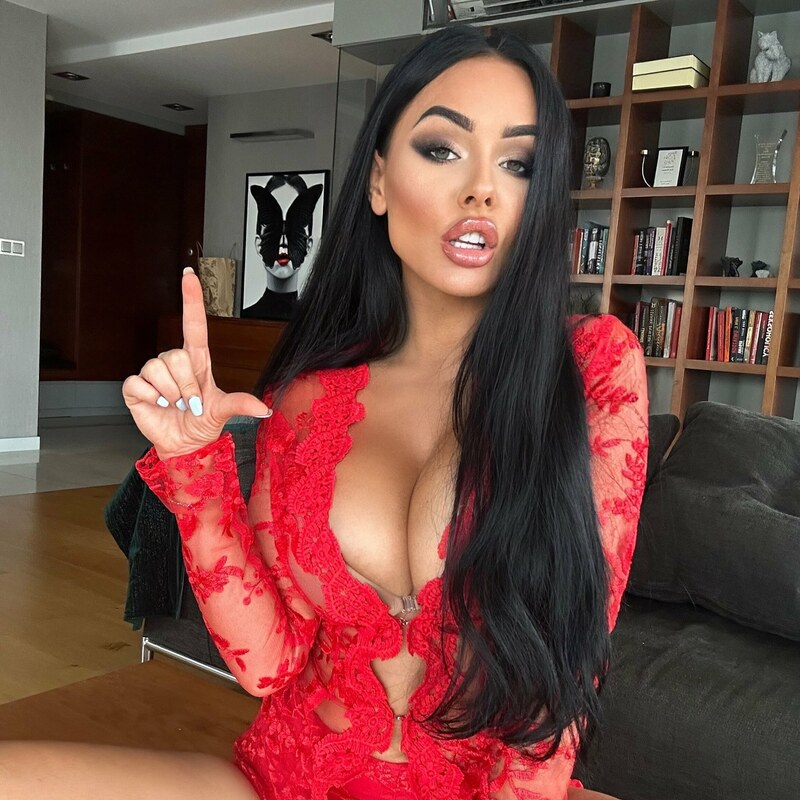 Evil Woman nude photo 16
