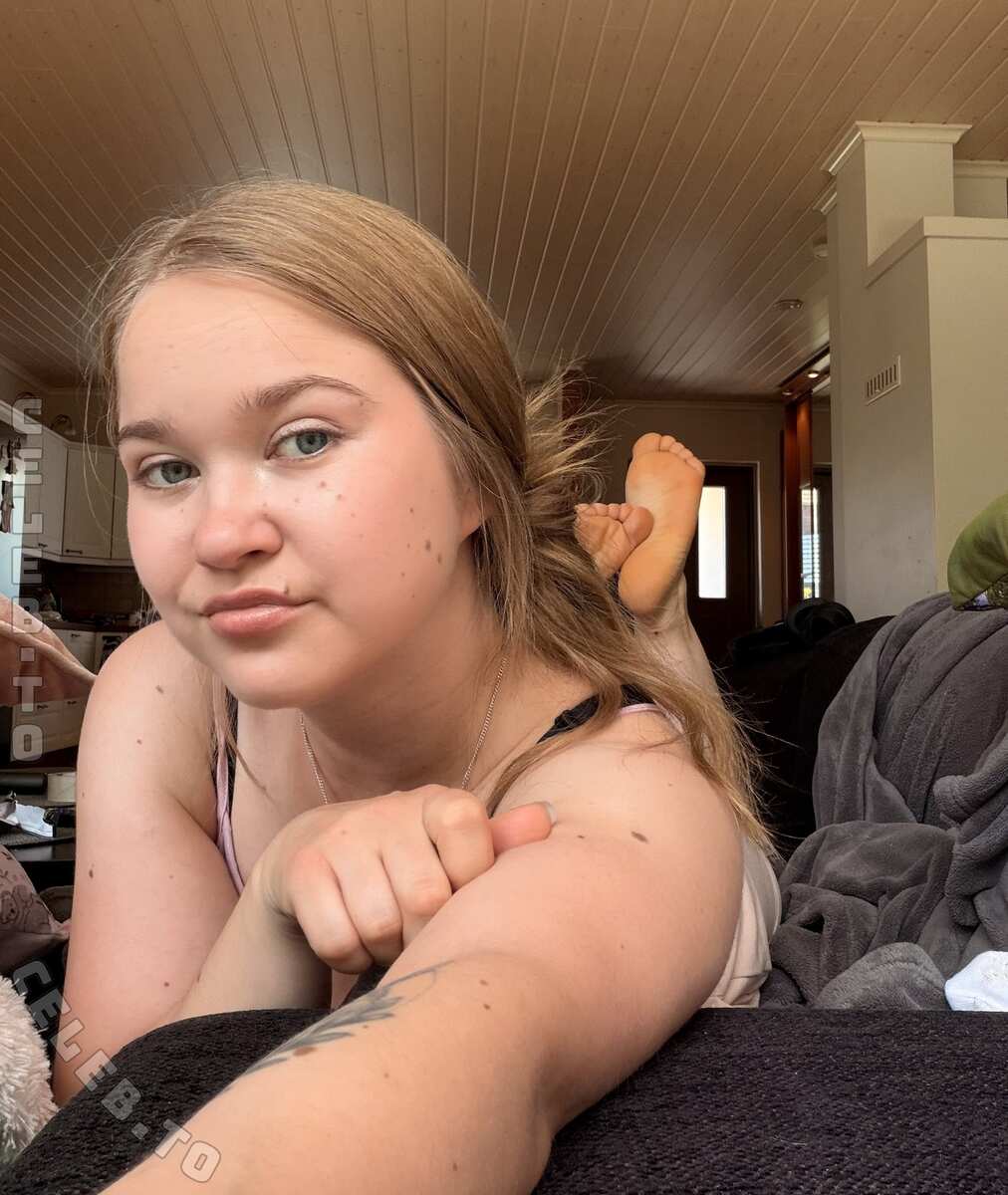Evviepp nude photo 15