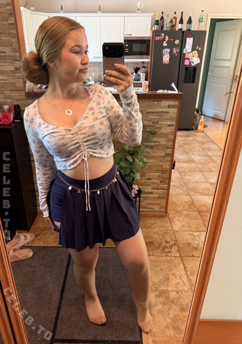 Evviepp nude photo 8
