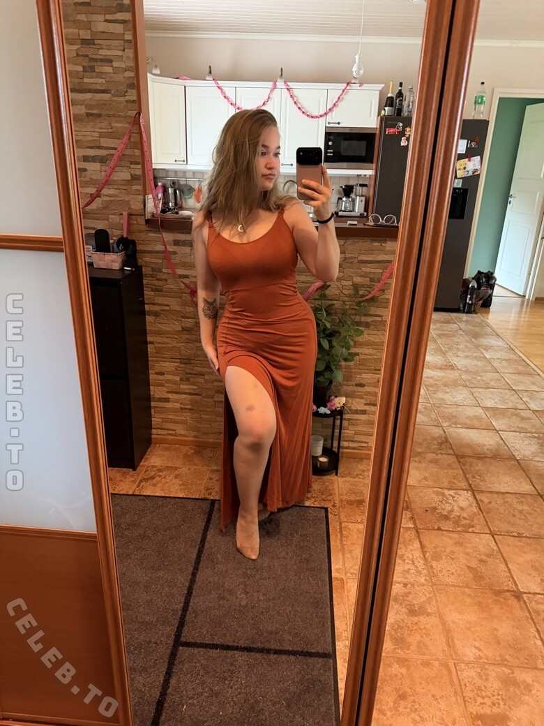 Evviepp nude photo 12