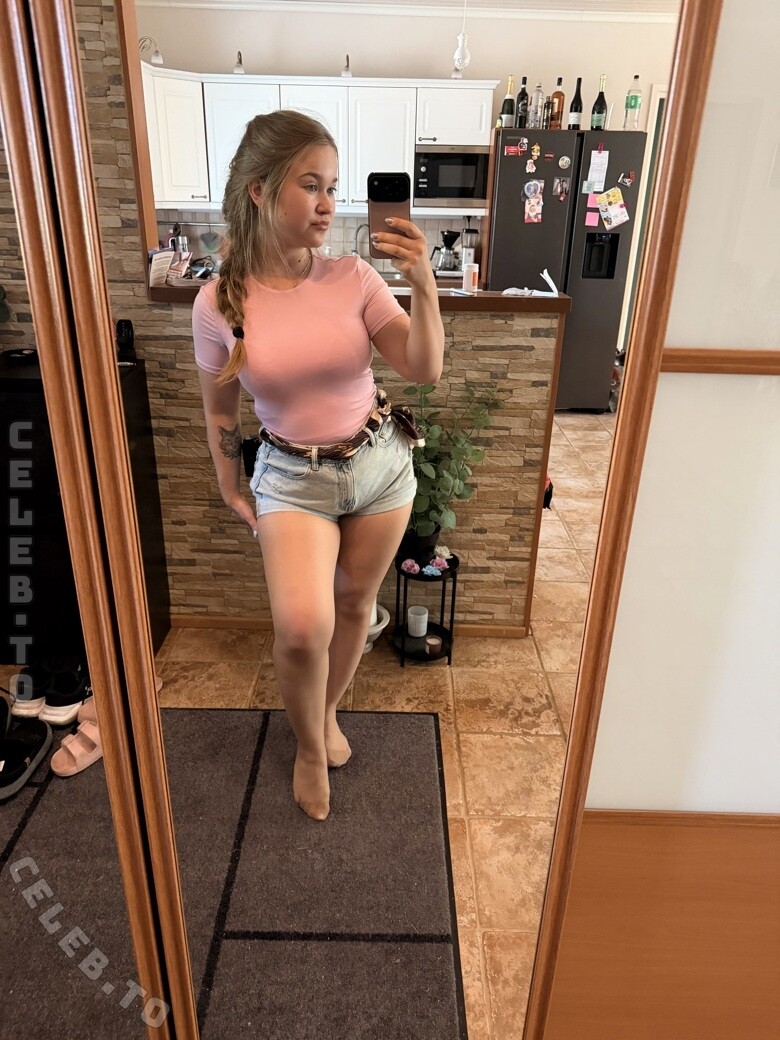 Evviepp nude photo 13