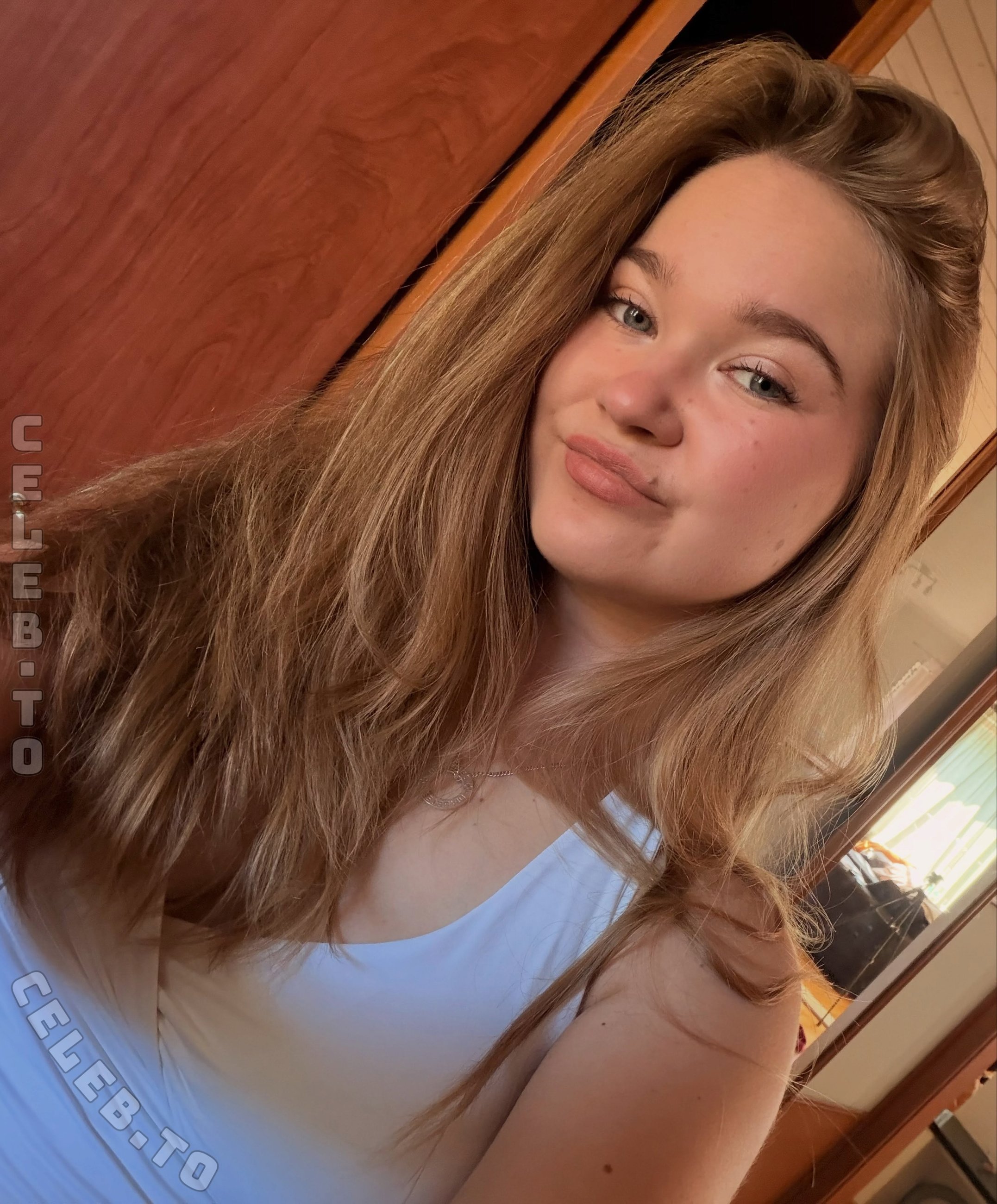 Evviepp nude photo 5