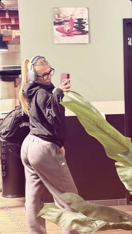 evx.rnk nude photo 1