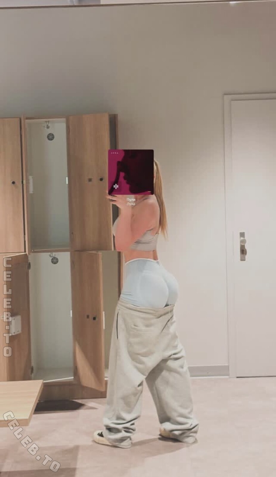 evx.rnk nude photo 1