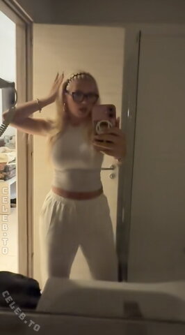 evx.rnk nude photo 6