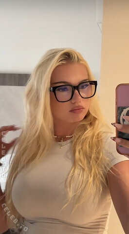 evx.rnk nude photo 5