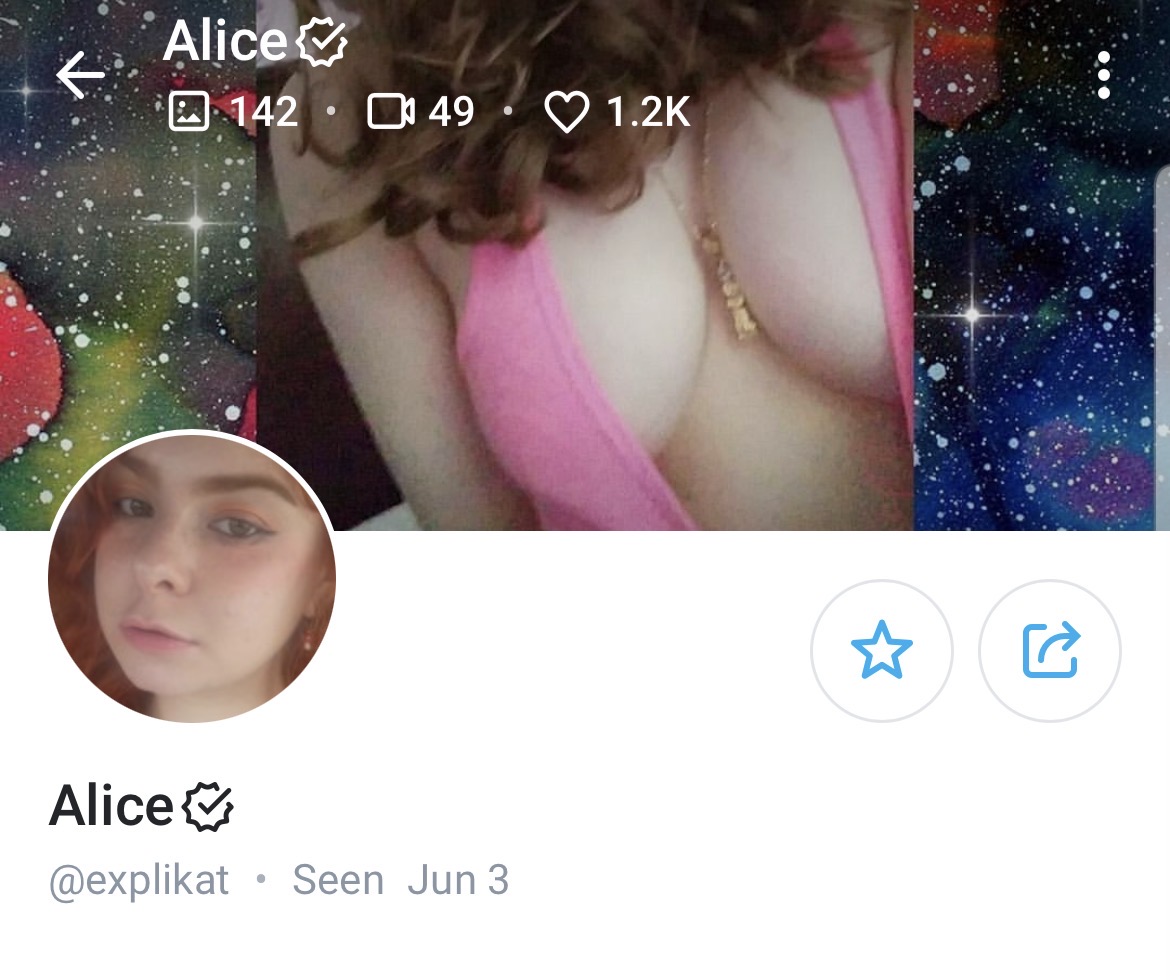 @Explikat nude photo 3