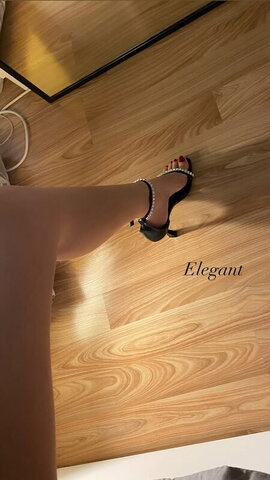 Şeyda Nur nude photo 22
