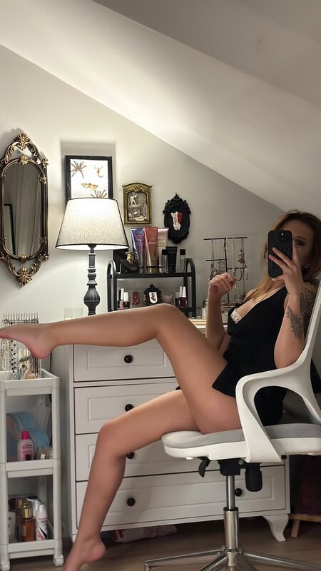 Şeyda Nur nude photo 16