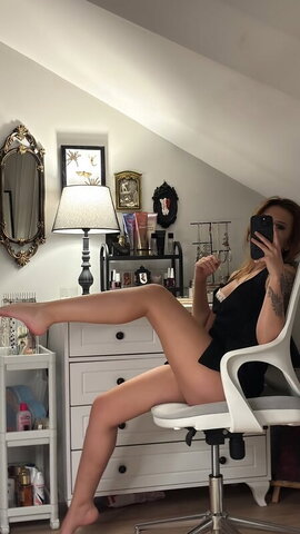 Şeyda Nur nude photo 12