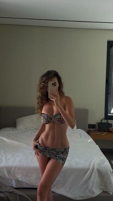 Eylül Bendler nude photo 11