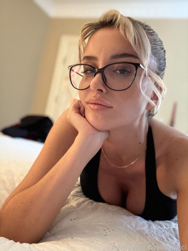 Şeyma Çiftçi nude photo 47