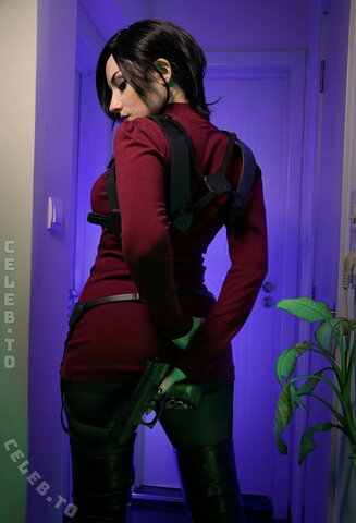 Ez Summers Cosplay photo 4