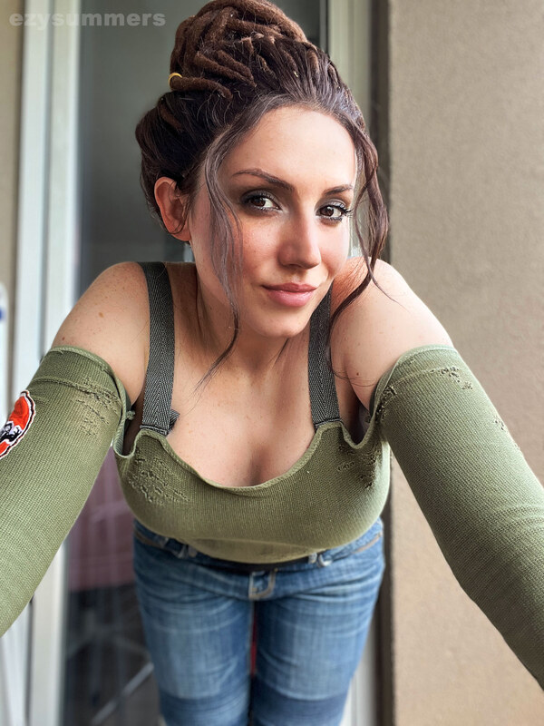 Ezy Summers Cosplay nude photo 3