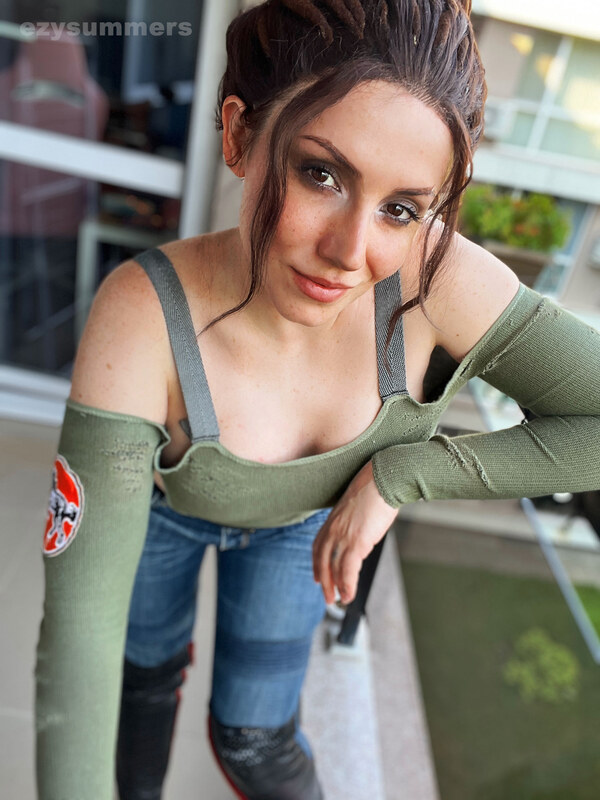 Ezy Summers Cosplay nude photo 7