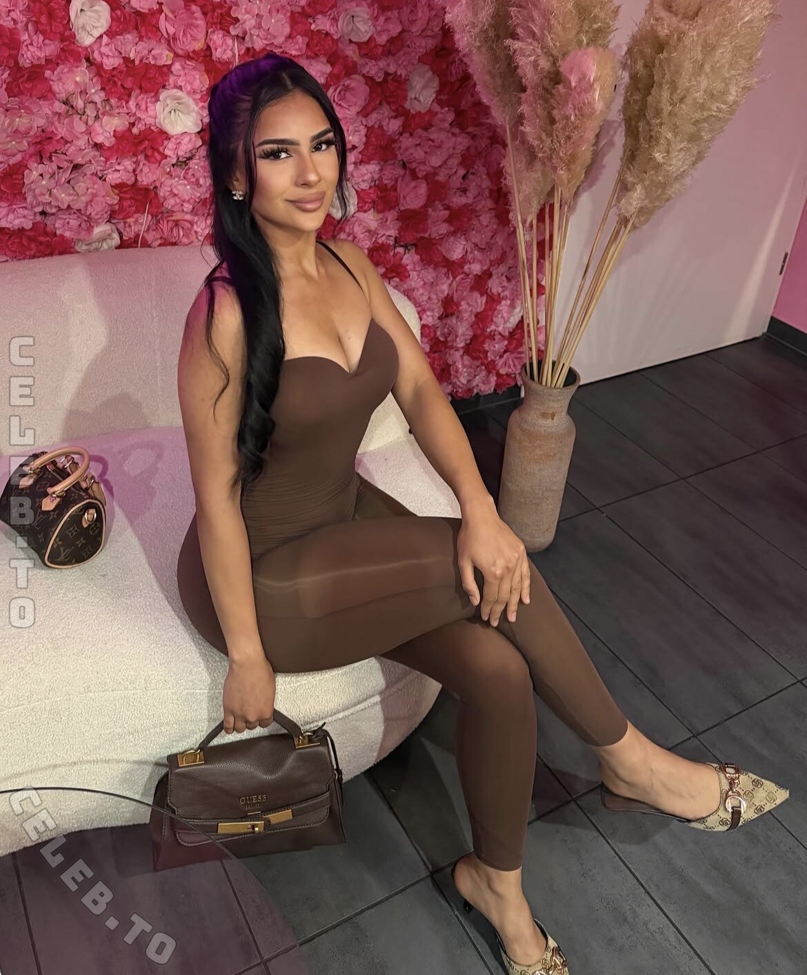faatima.aal nude photo 3