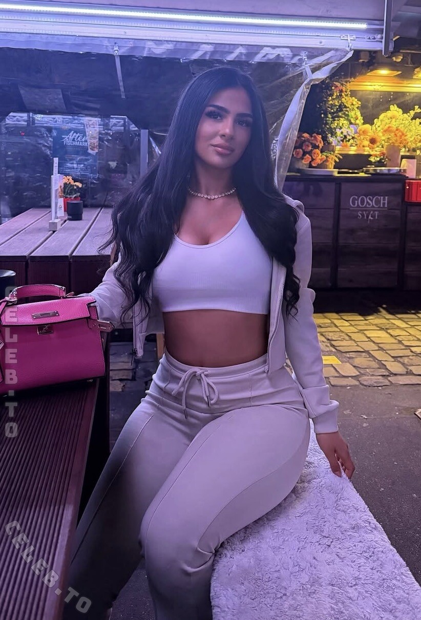 faatima.aal nude photo 1