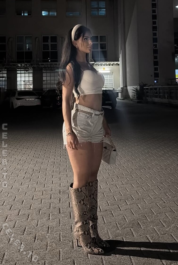 faatima.aal nude photo 3