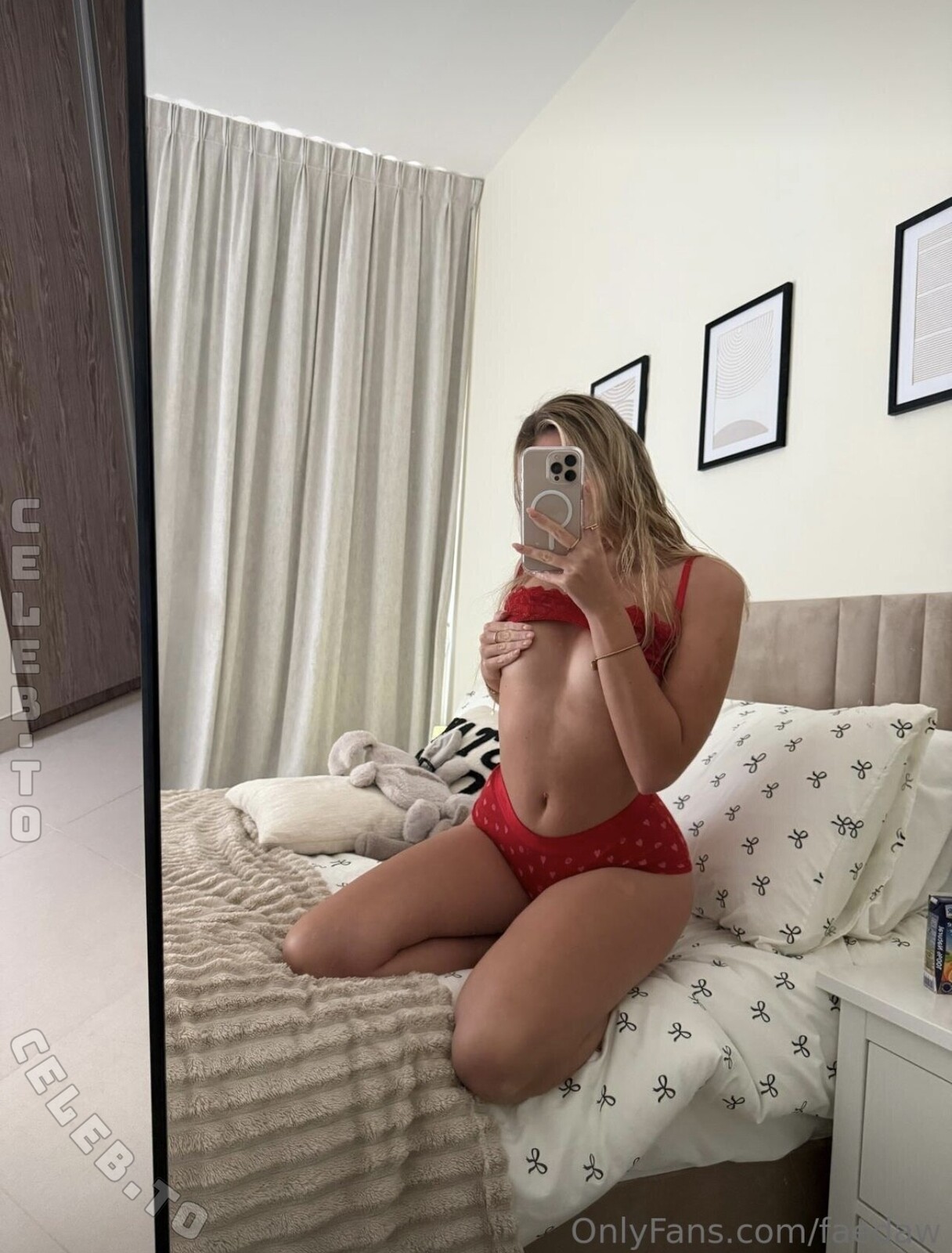 faedaw nude photo 3