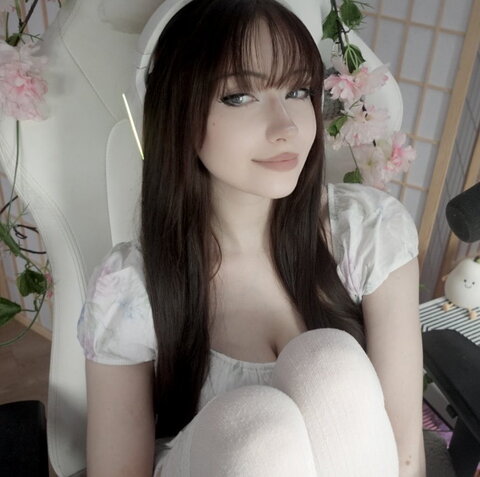 Fairygee nude photo 7