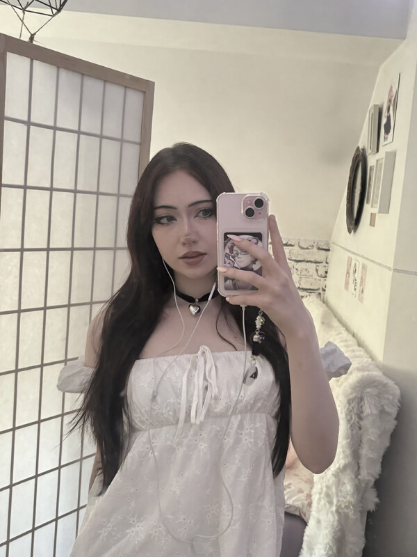 Fairygee nude photo 8