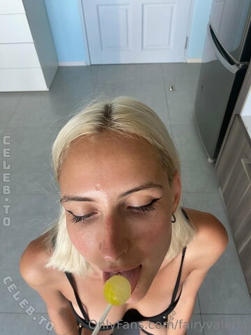 Fairylilyy nude photo 10