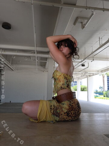 Faith Ordway nude photo 9