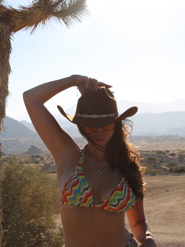 Fallon Smythe nude photo 6