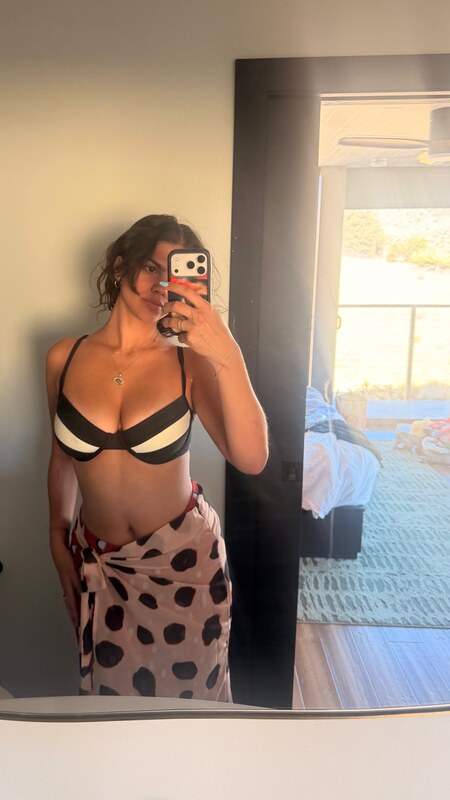 Fallon Smythe nude photo 2