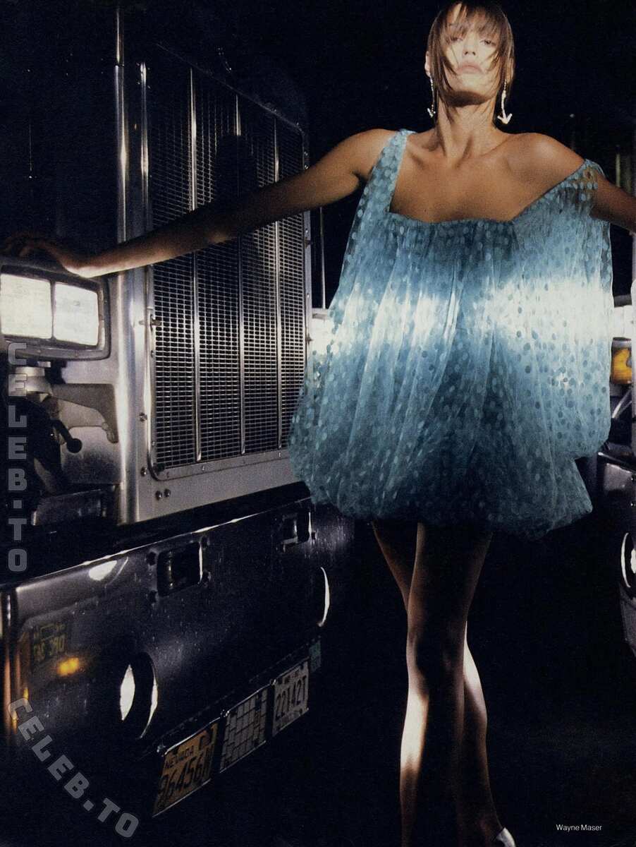 Famke Janssen nude photo 5