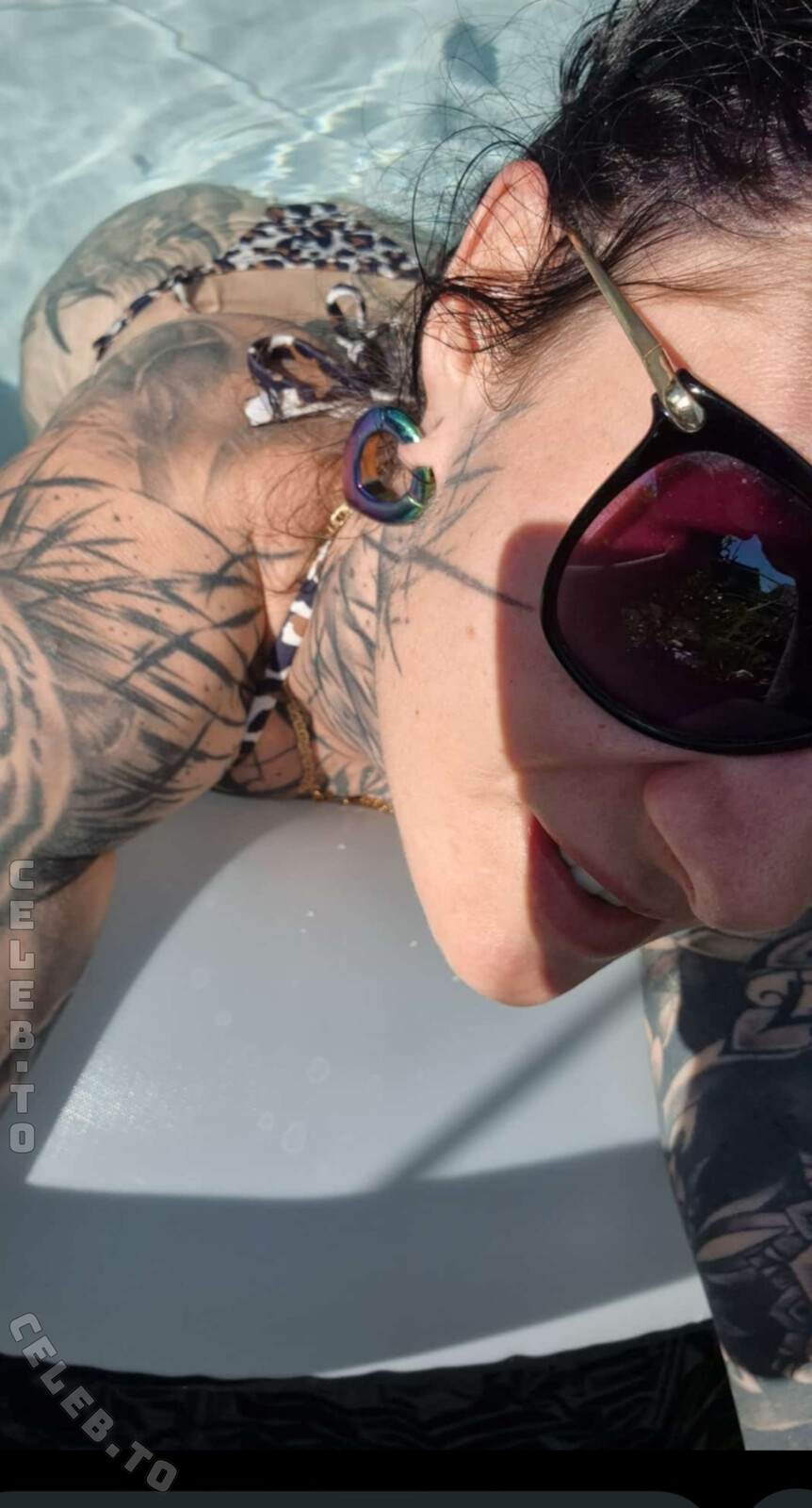 FancyMandy69 nude photo 2