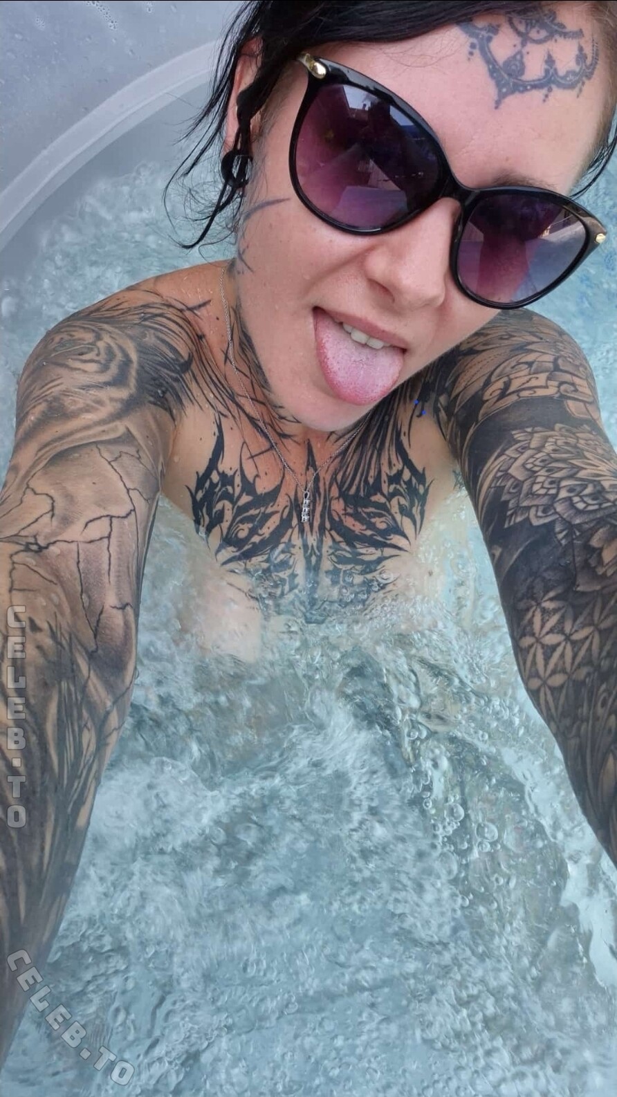 FancyMandy69 nude photo 1