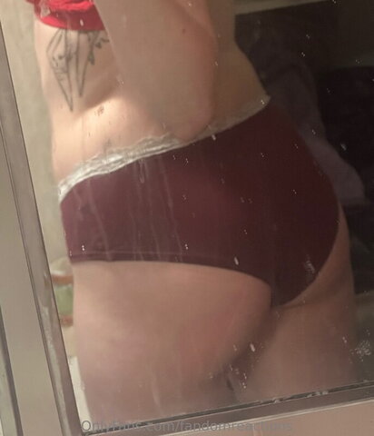 FandomReactions nude photo 12