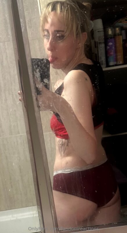 FandomReactions nude photo 8
