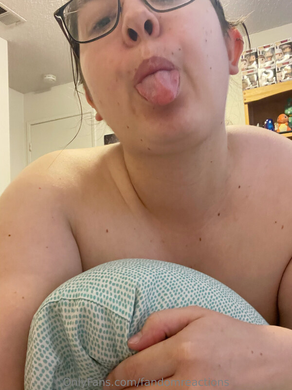 FandomReactions nude photo 9