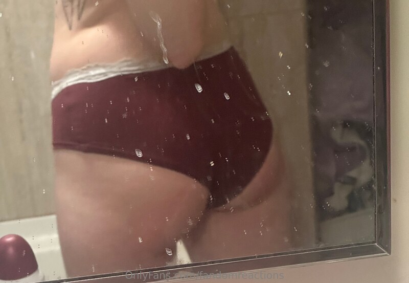 FandomReactions nude photo 11