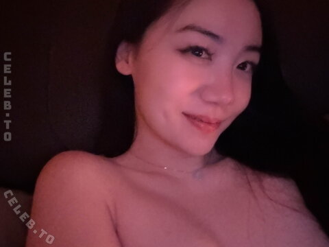 FanFan nude photo 50
