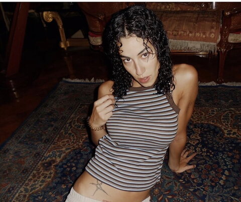 Farah magdi New (3 photos)