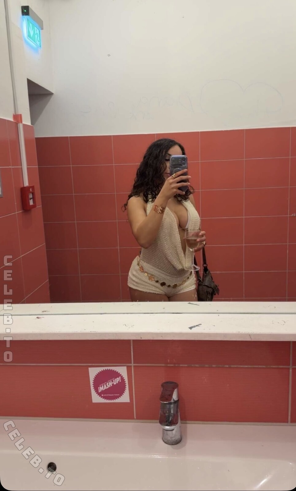 Fatemabln nude photo 1