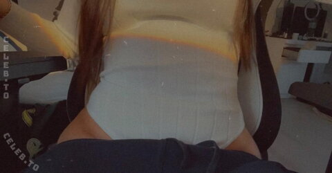 Faye.sxh nude photo 16