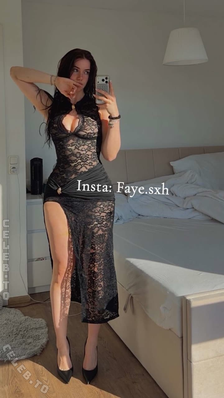 Faye.sxh nude photo 1