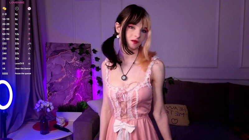 Felicia nude photo 4